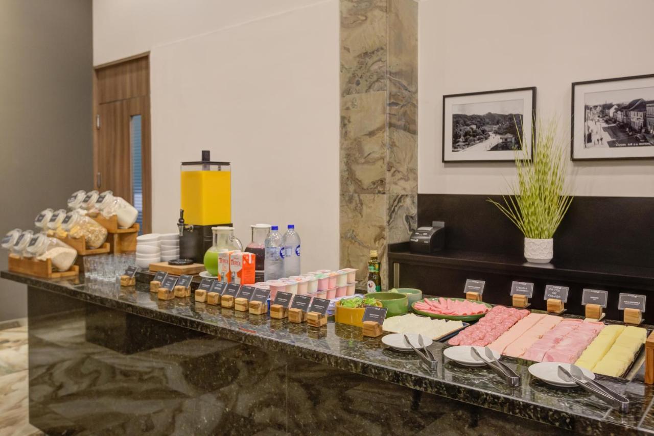 Slaviero Blumenau Hotell Eksteriør bilde